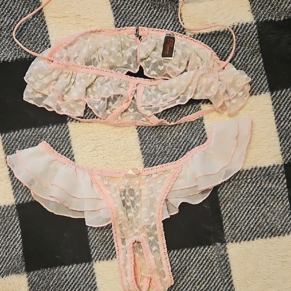 Rouge Helium Pink Lace Ruffle Panty Set